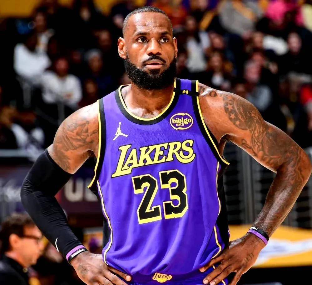 包含蒙特雷伤病名单更新，关键球员状态备受关注的词条