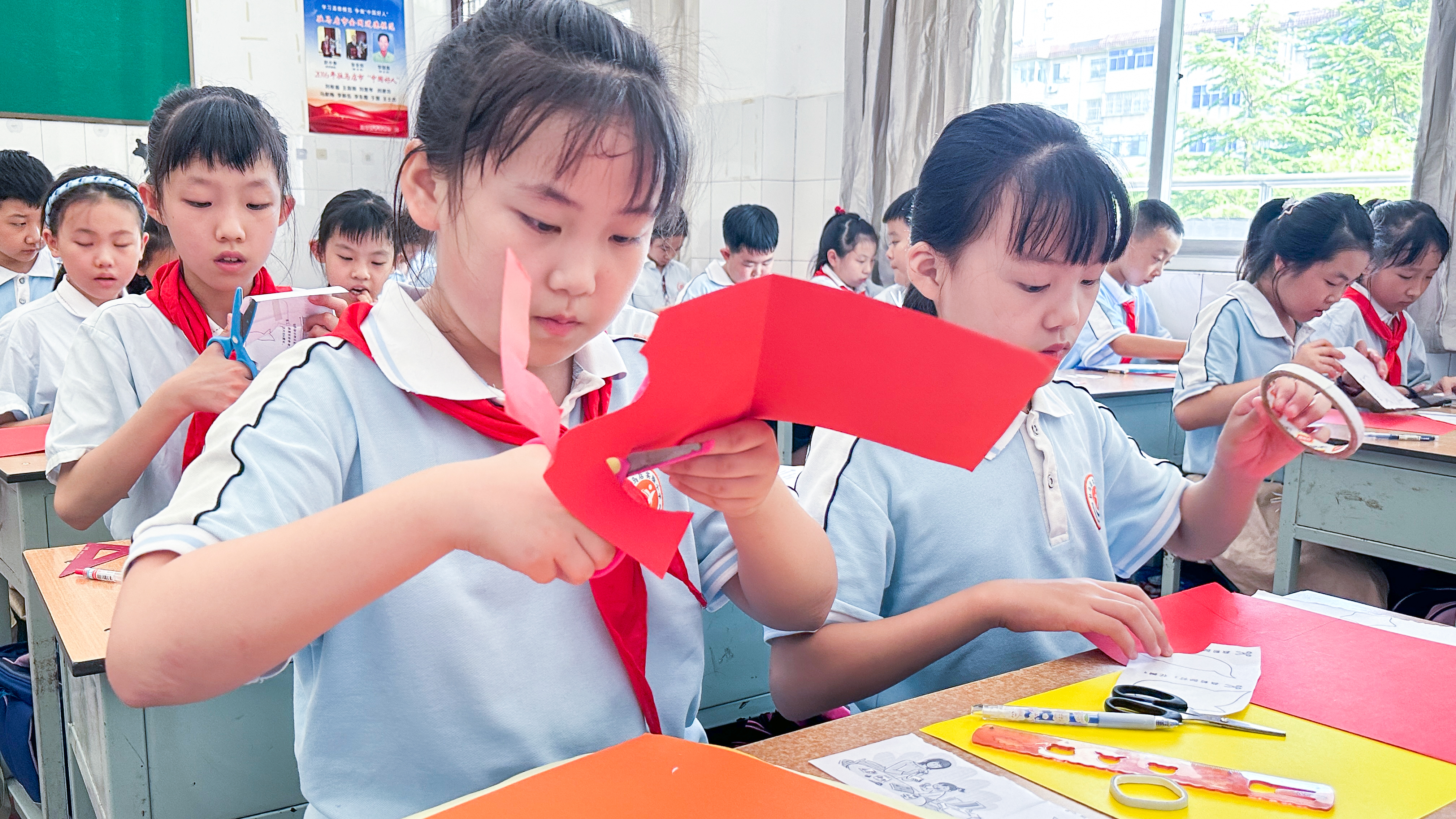 队员展现高超技术，取得完美胜利