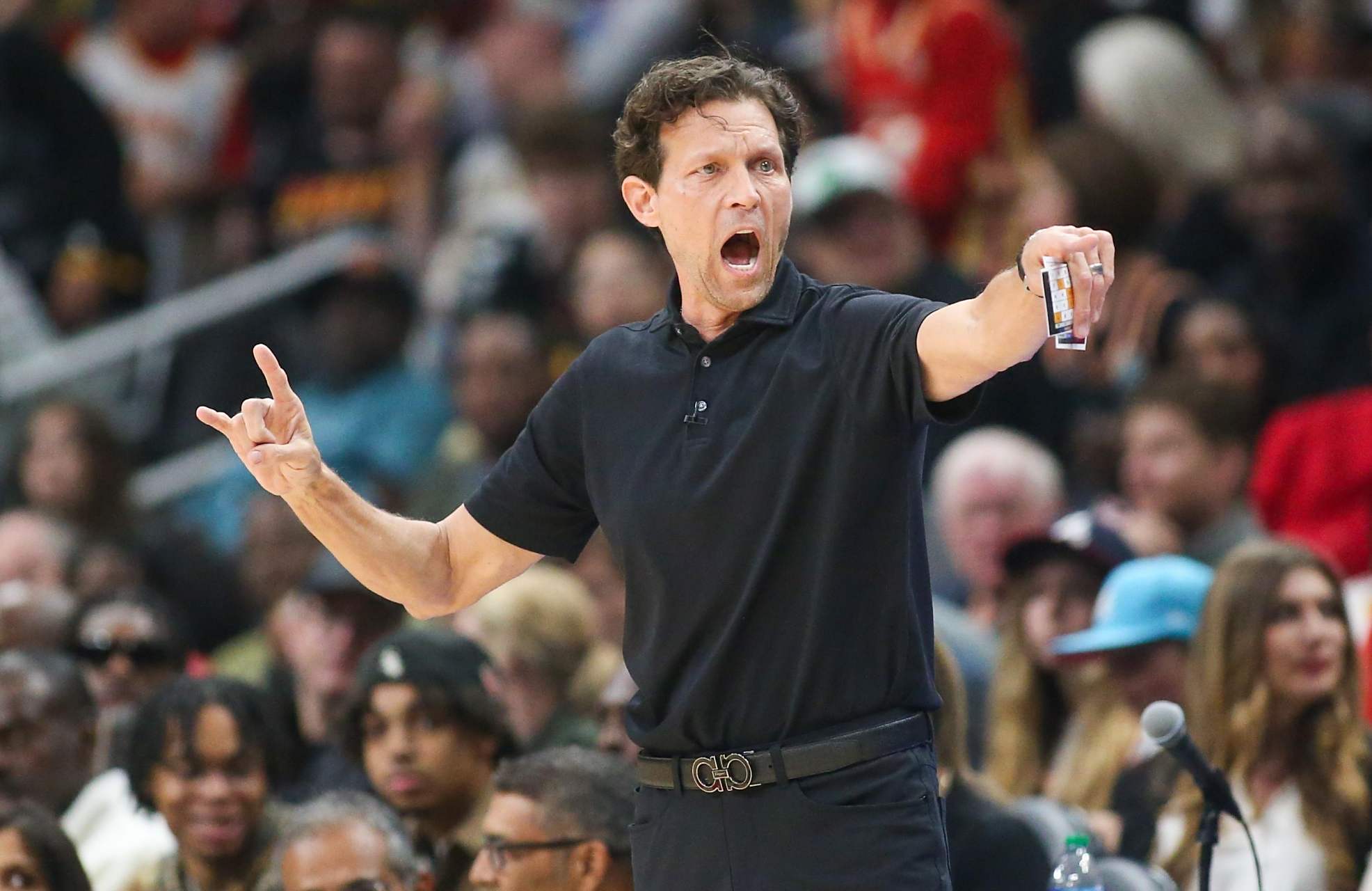 汉诺威主帅赛后发表感言，希望提振球队士气的简单介绍