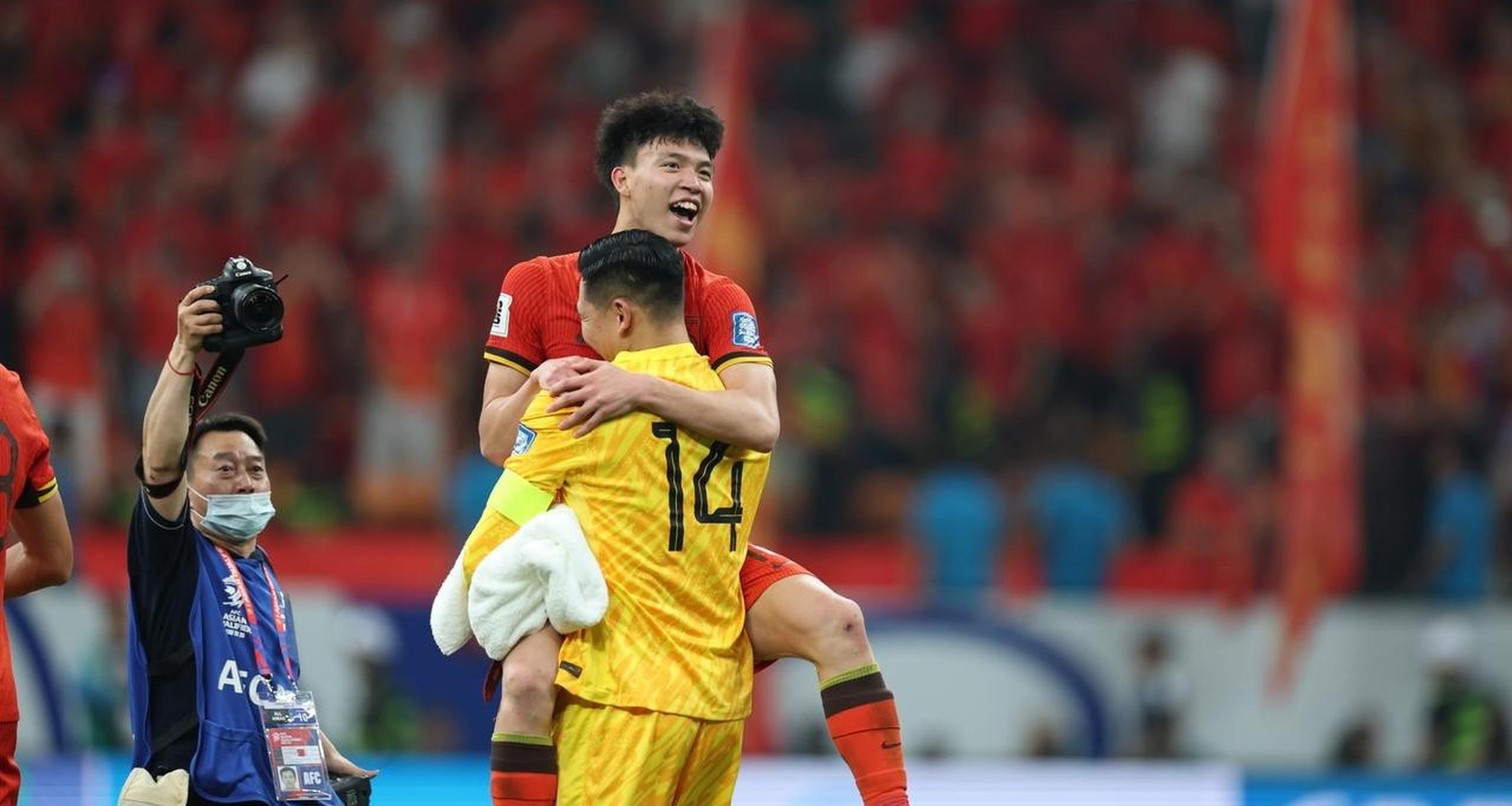 东亚杯结束！中国队闪耀登顶