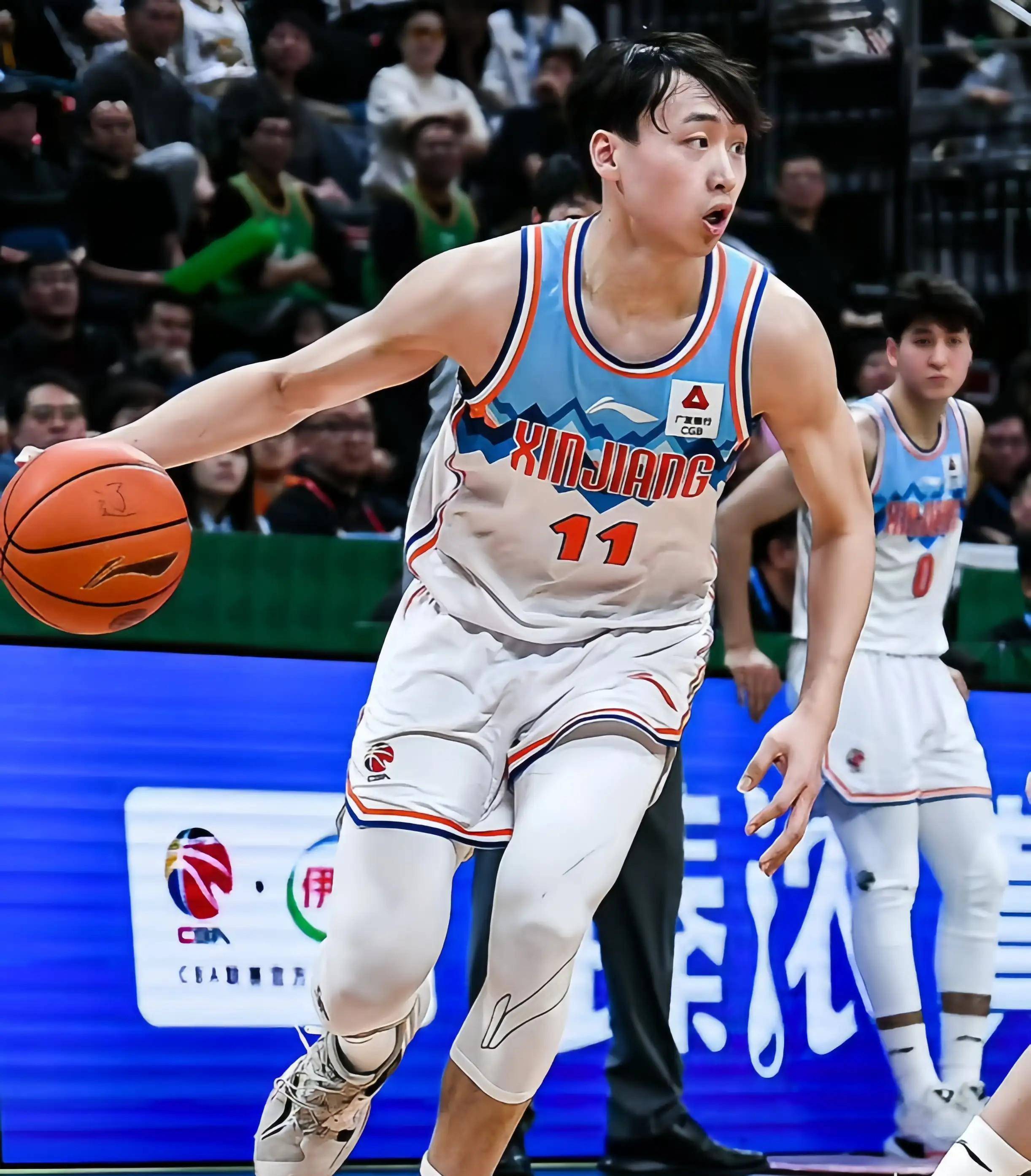 辽宁男篮主场比赛中展现出强悍的攻防能力