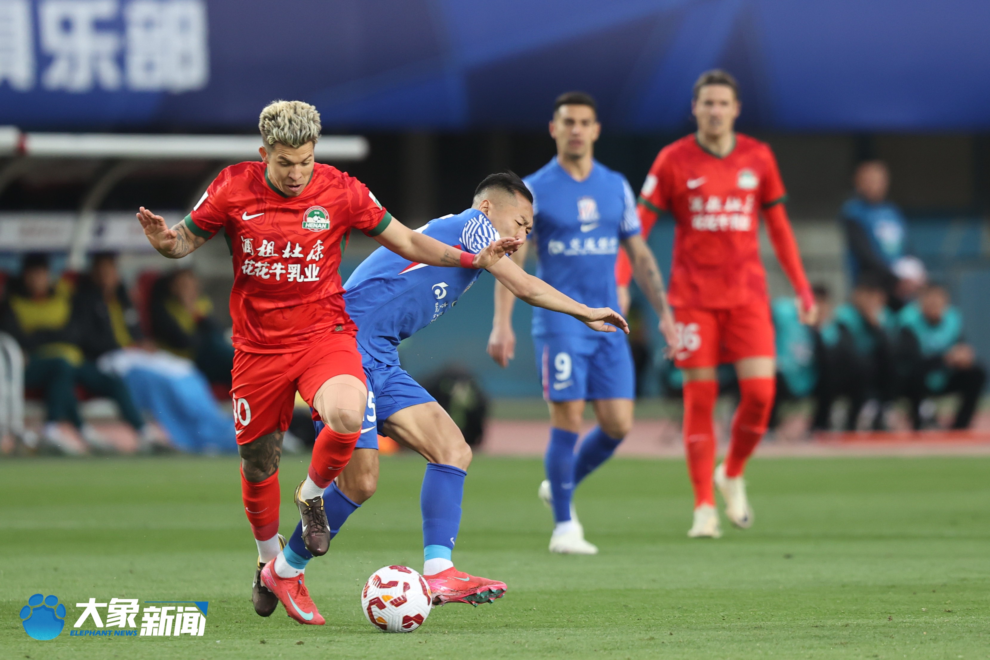 申花主场实现惊艳逆转，取得关键胜利