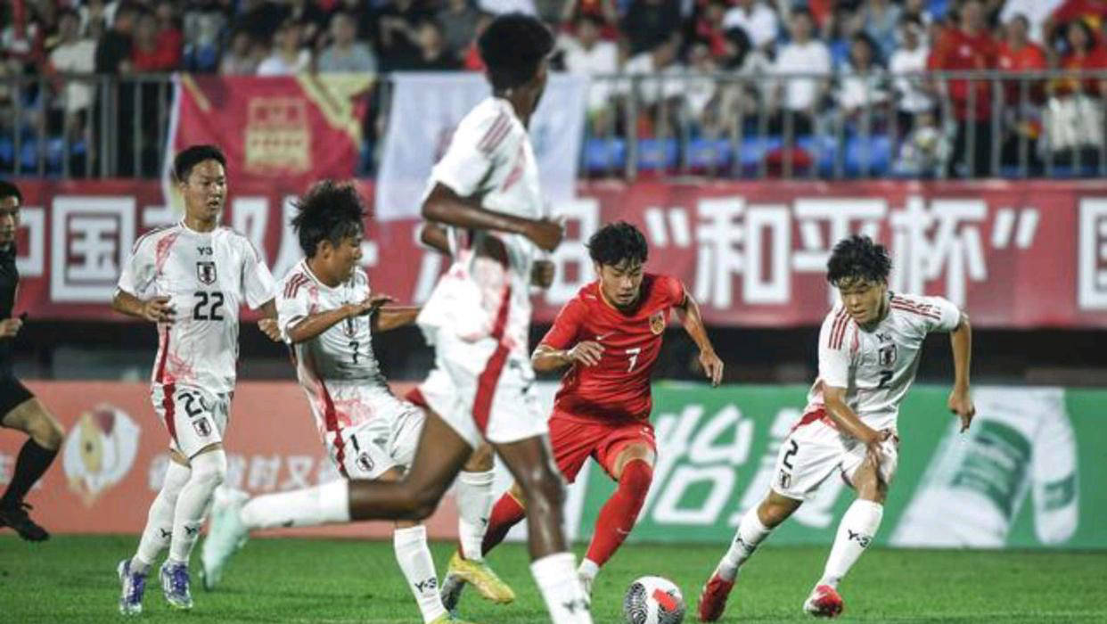 强队上演激烈较量，双方战平收场的简单介绍