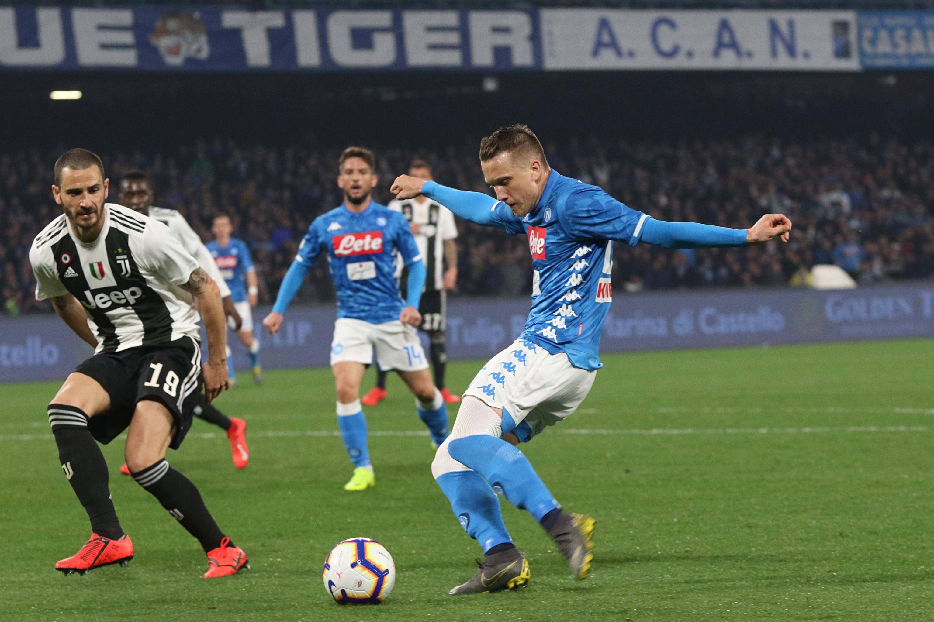 顶级球队在国际比赛中碰撞出火花