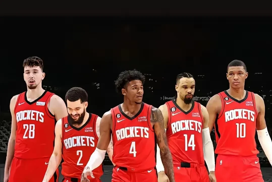 火箭团队配合默契，全面击败对手获胜