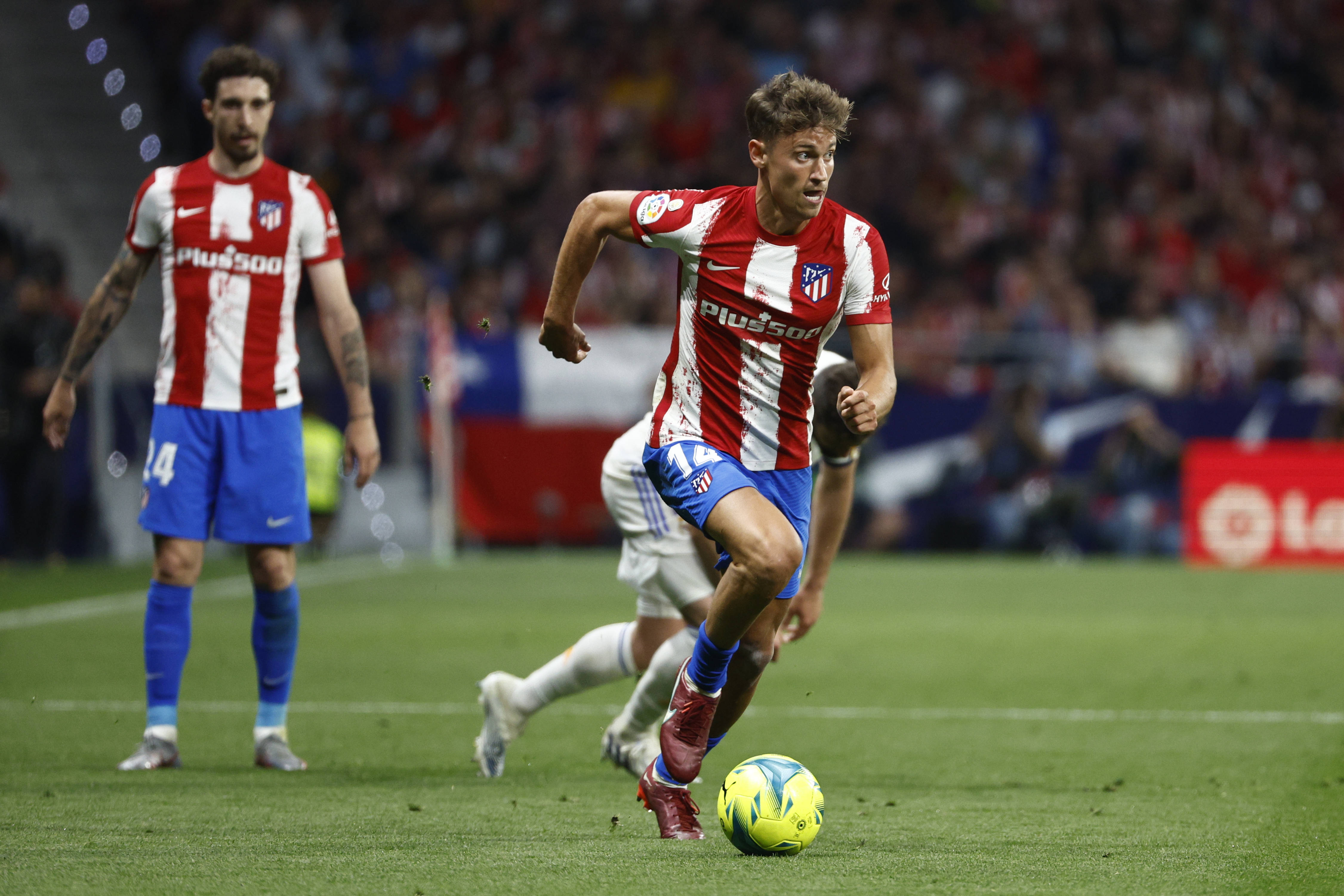 包含马德里竞技摆脱困境，成功逆转连续胜场的词条