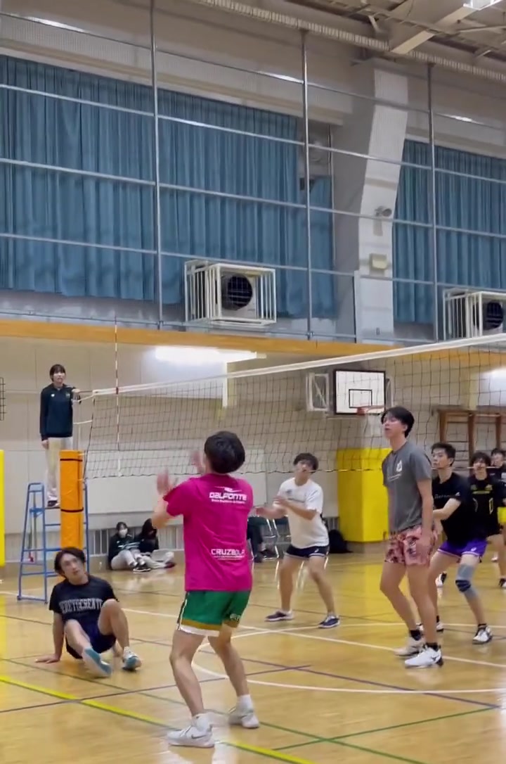 包含强手如林，精彩对攻场面壮观无比的词条