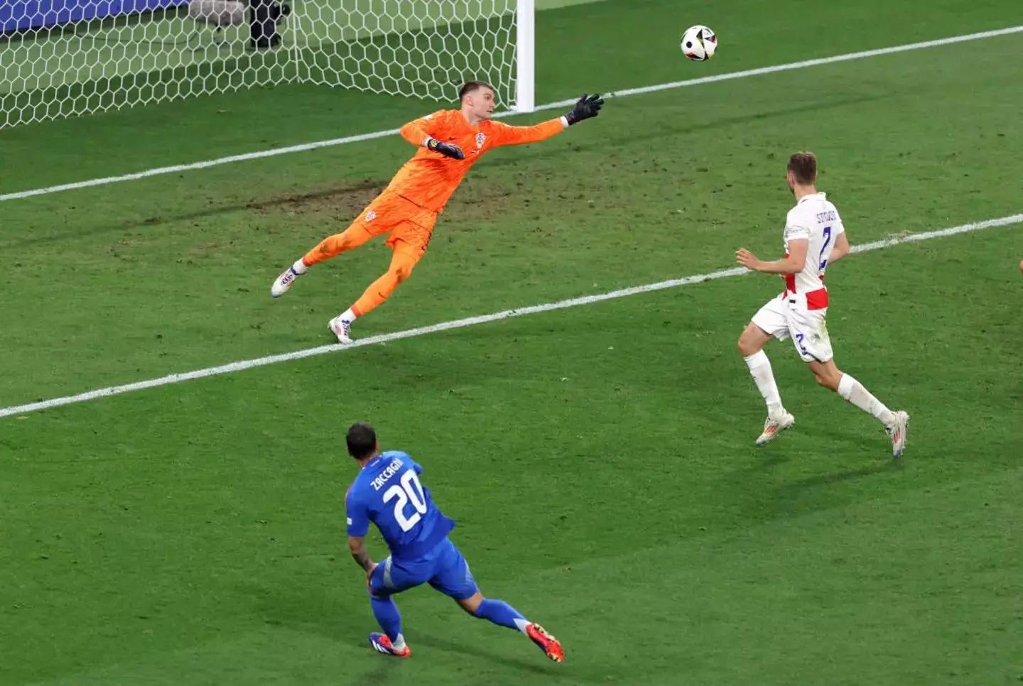 包含克罗地亚淘汰斯洛伐克，实现晋升目标的词条