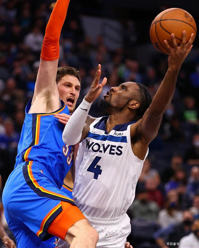 唐斯发挥出色，森林狼全队得分节节攀升