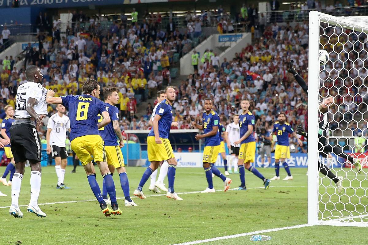 喀麦隆队客场大胜摩洛哥，晋级欧国联半决赛