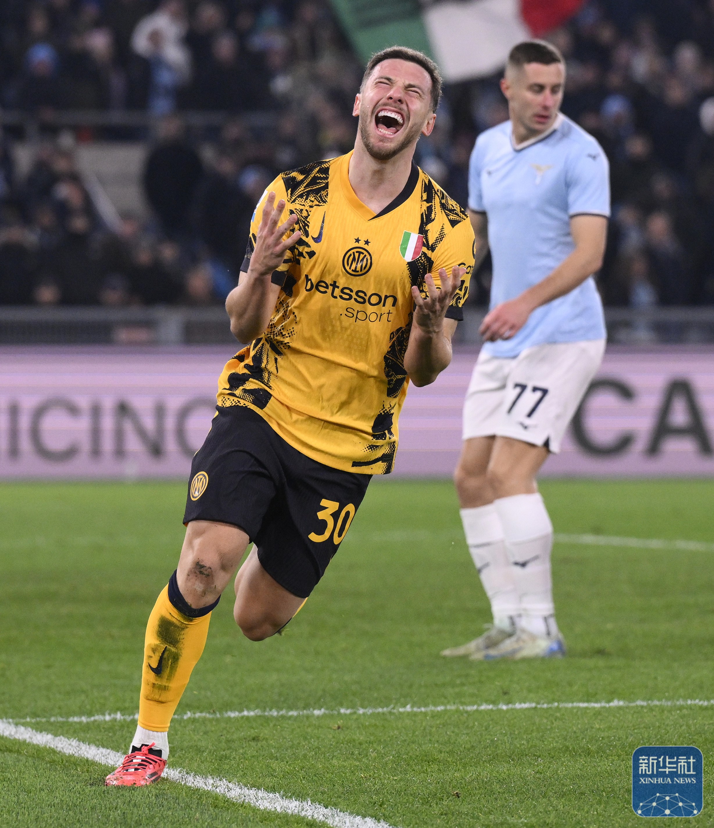 关于AC米兰将对阵拉齐奥，备战全力以赴的信息