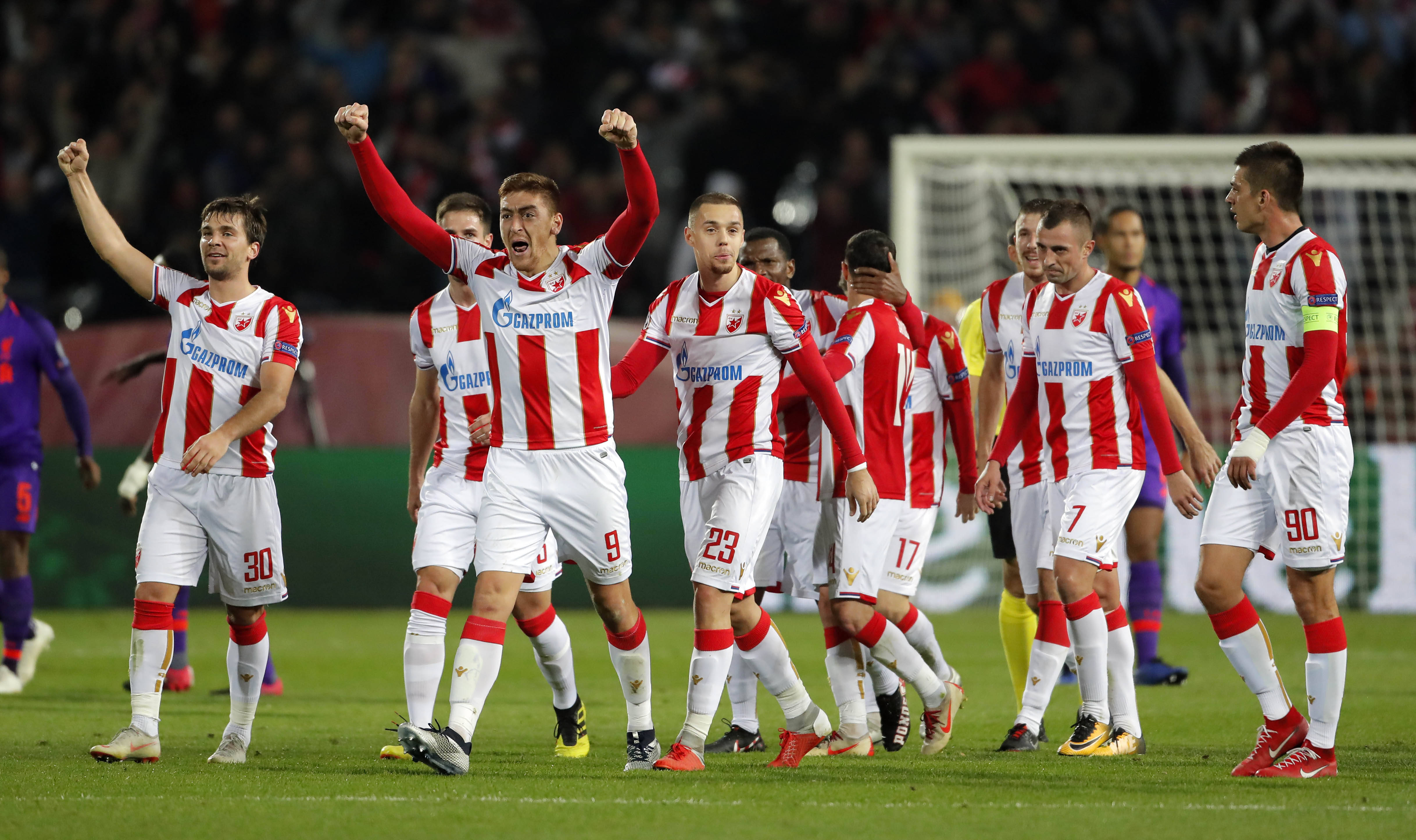 包含RB莱比锡客场大胜，领先优势扩大的词条