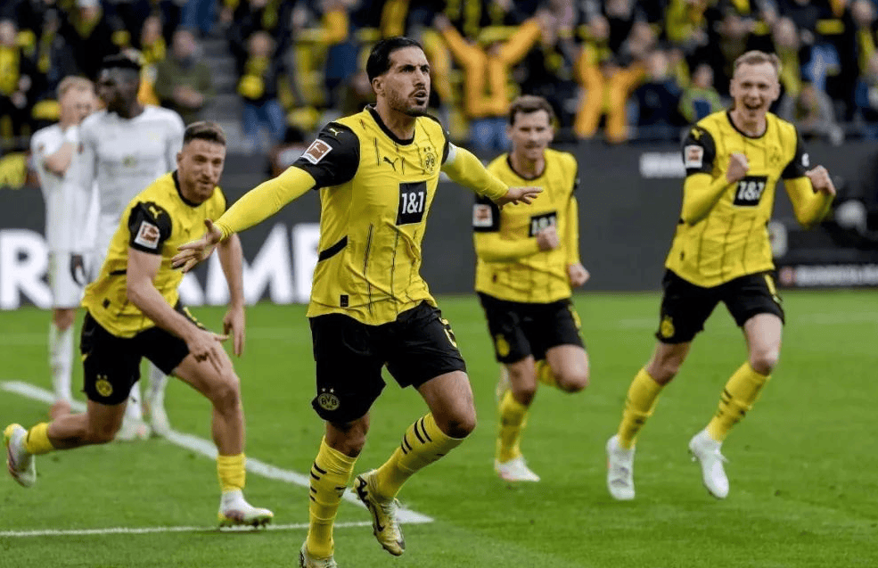 包含多特蒙德客场不敌弗赖堡，失去领头羊位置的词条