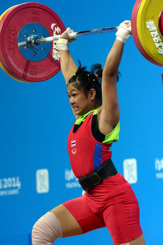乌克兰轻松赢得女子举重金牌