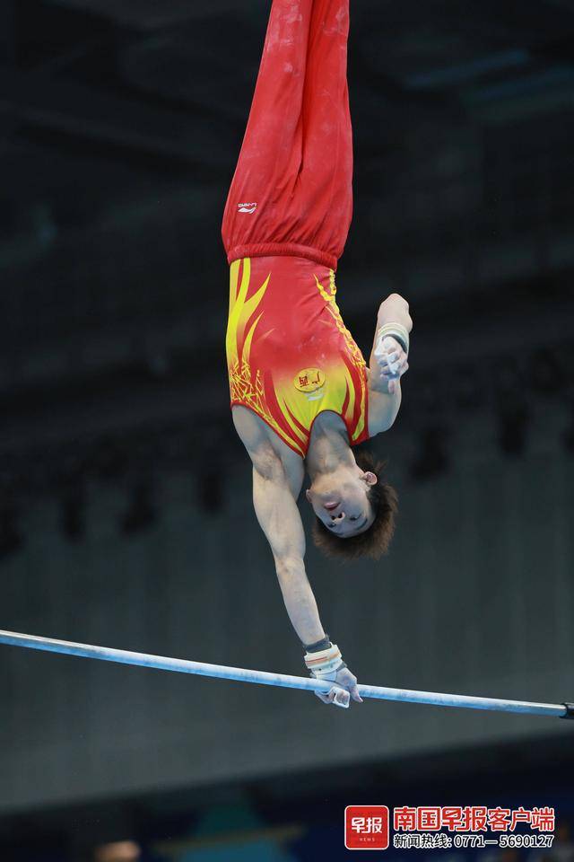 包含技艺之巅：体操比赛惊现高难度动作的词条