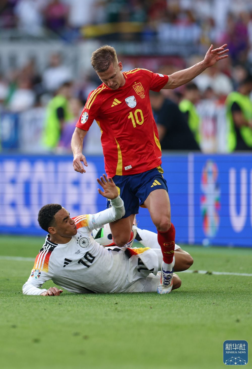 意大利队淘汰西班牙，欧预赛比赛成为焦点的简单介绍