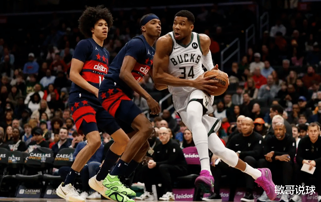 关于雄鹿再胜骑士，字母哥状态火爆引领球队取胜的信息